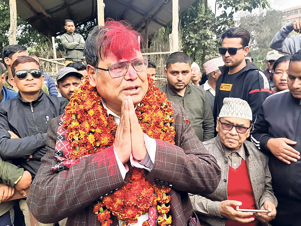 Mahara is garlanded every day, but he looks sad and in pain
