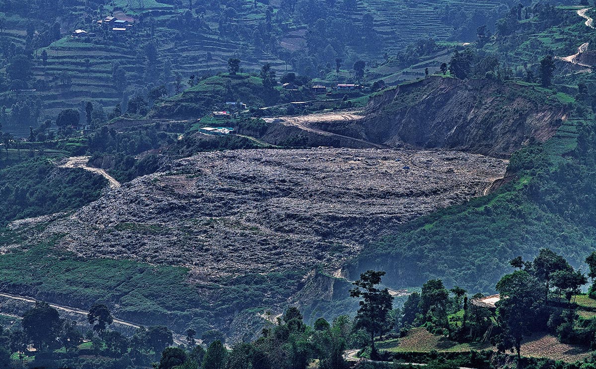 Police open blank fire to clear obstruction at Banchare Danda