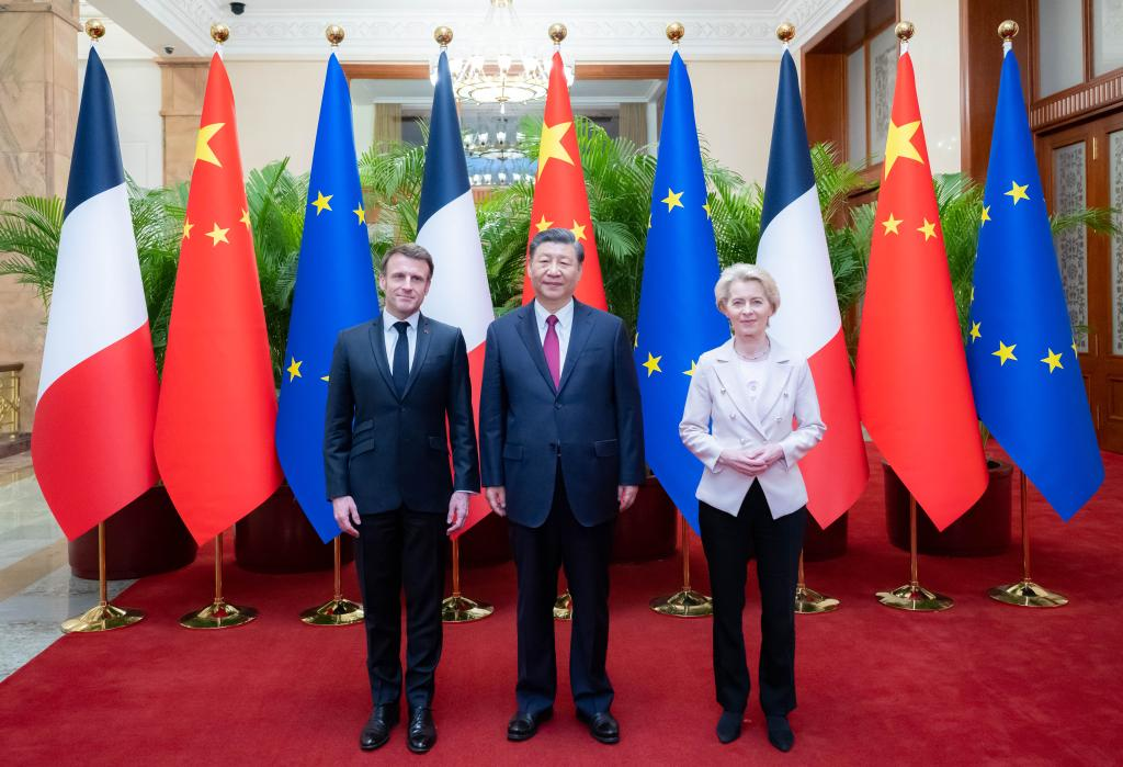 Xi holds trilateral meeting with Macron, von der Leyen