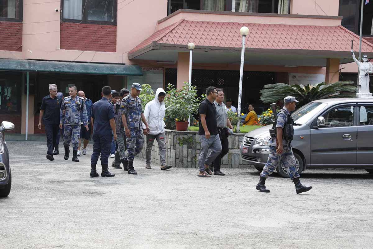 Gold smuggling: 10 days to investigate arrestees