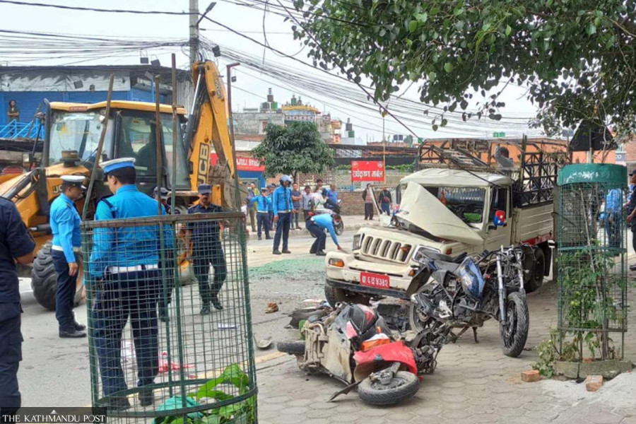 Two dead, 12 injured in road accident in Pepsicola