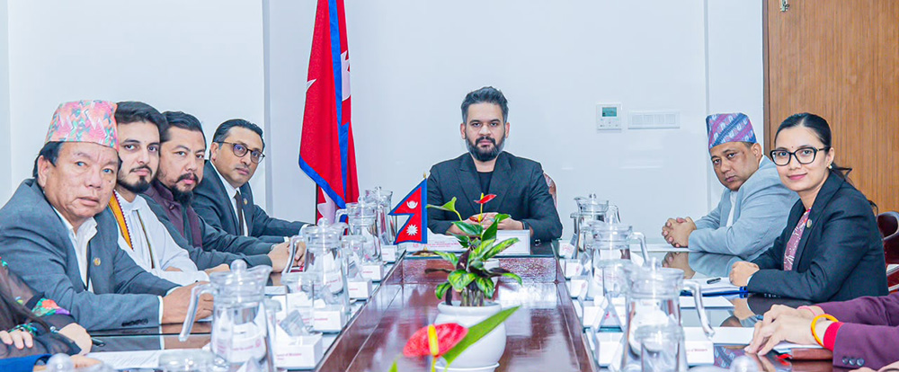 Govt forms team to hold talks with victims of loan shark
